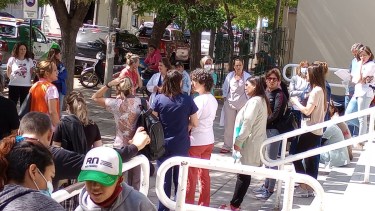 Durante la mañana se realizó una asamblea en el hospital Zatti. Foto: gentileza.