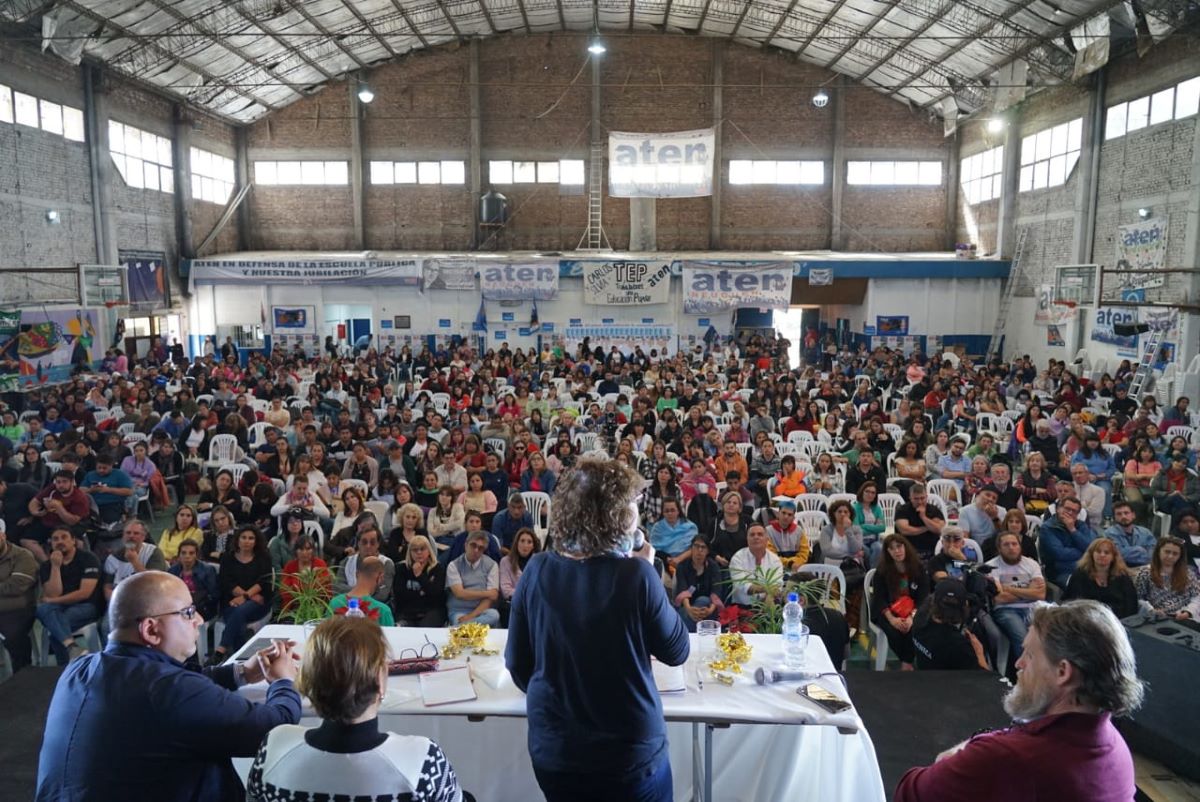 El congreso organizado por ATEN en Neuquén tuvo la participación de referentes de Latinoamérica. Foto: Gentileza 