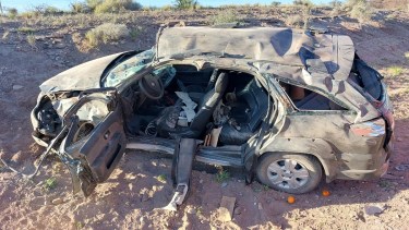 Una familia de Plottier volcó cuando regresaba de Bariloche y el conductor está grave