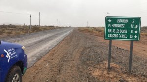 Con fondos de empresas pretroleras repavimentan ruta de acceso a Rincón