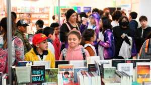 Exitoso comienzo de la Feria del Libro en Cipolletti