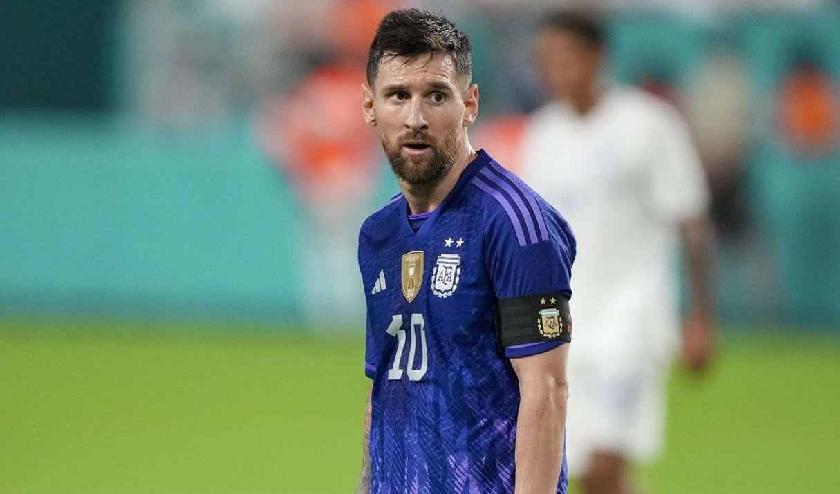 Lionel Messi descansa por estos días para superar una pequeña molestia, pero llegará bien al Mundial. 