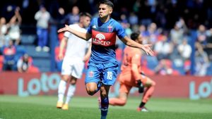 Tigre pisó fuerte en Victoria y le ganó a Independiente con dos de Armoa