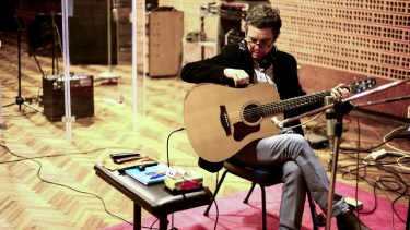 El cantautor uruguayo Fernando Cabrera brindará un recital íntimo el domingo 6 en Bariloche. Gentileza