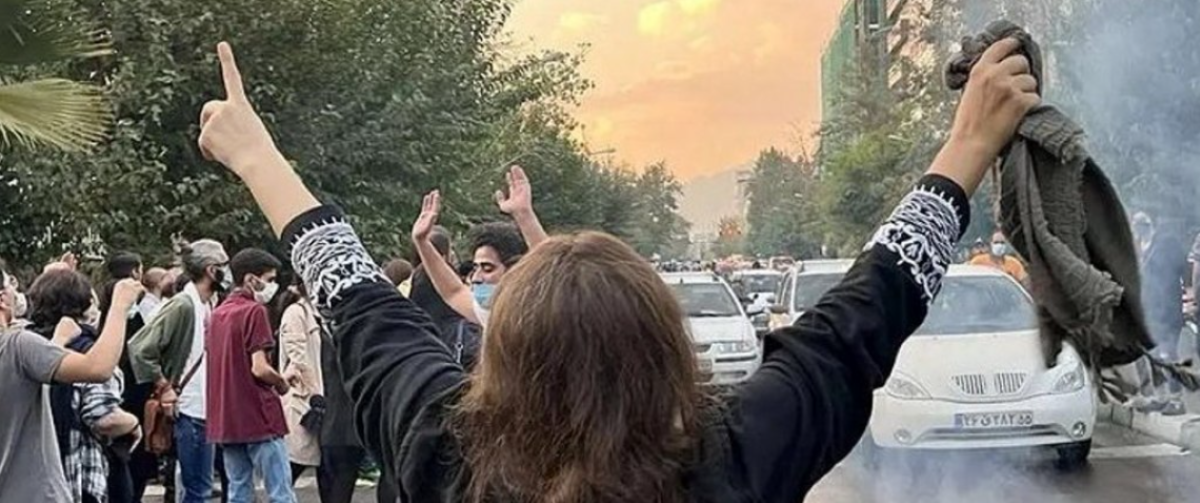 Hace casi un mes iniciaron sucesivas protestas en Irán. Foto:  @IHRights