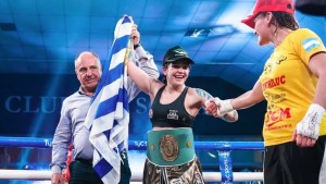 Moneo consiguió la victoria en fallo unánime de los jurados