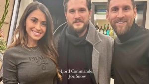 Furor en redes por la foto de Messi y Roccuzzo junto a «Jon Snow»: las principales reacciones