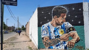 El mural de Messi en Neuquén que despierta amor antes del Mundial 2022