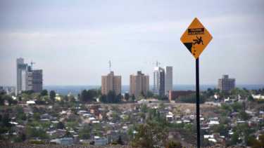 Entre los miradores del Parque Las Bardas y la ruta 22, se harán los edificios del Polo Tecnológico (foto Matías Subat) 