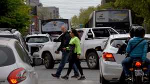 Fotomultas en Neuquén: cruzar un semáforo en rojo podría costar más de un millón de pesos