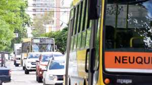 A horas del nuevo servicio de colectivos, choferes de Autobuses Neuquén no saben si continúan trabajando  