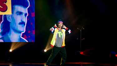  #Más Vivo que Nunca!”. Un espectáculo lleno de humor típico del famoso “polecía tucumano”. 