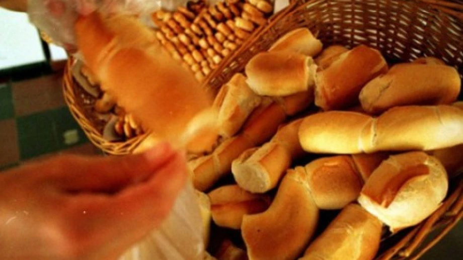 El kilo de pan pasará la barrera de los 450 pesos. En pocas semanas, la bolsa de harina subió entre un 14 y un 15%. (foto: archivo)