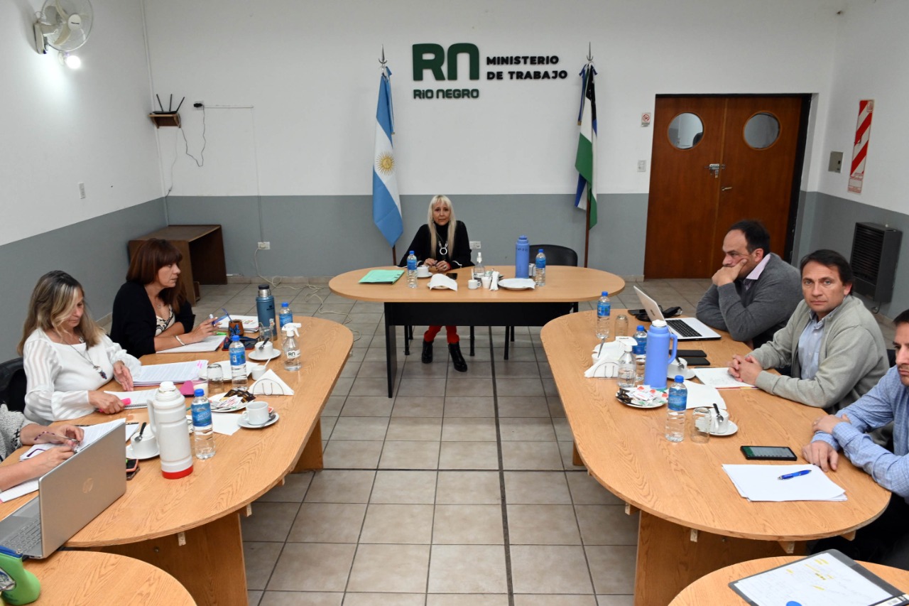 En Trabajo, los funcionarios de Educación y la dirigencia de Unter regresan a la discusión de salarios. Foto: Marcelo Ochoa