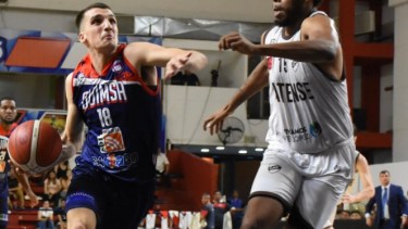 Agustín Pérez Tapia es oriundo de de Neuquén y uno de los representantes de la zona en la Liga. 