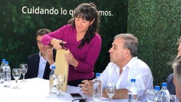 El acto licitatorio fue encabezado por el intendente de Viedma.