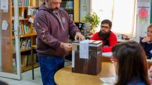Comenzó en recuento de votos por la elección de Unter en la seccional de Roca