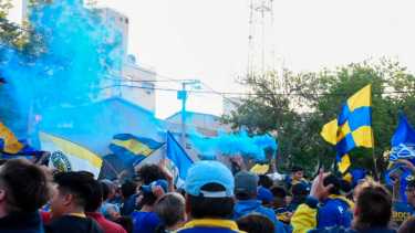 Los festejos en el centro de Roca duraron varias horas. Fotos: Juan Thomes 