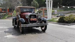 Hoy comienza la gran carrera de autos clásicos que cruzará los Andes de Neuquén a Chile