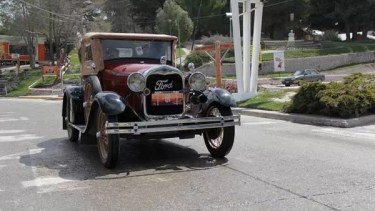 Hoy comienza la gran carrera de autos clásicos que cruzará los Andes de Neuquén a Chile