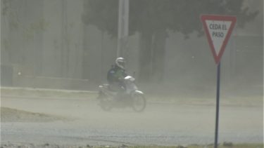 Hubo alerta por vientos  este martes, en Neuquén y Río Negro. (Foto archivo: Yamil Regules)