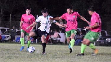 Atlético vistió casaca alternativa y se impuso como visitante sobre Agraria. Fotos:: Jorge Tanos 