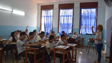 Si bien intervino la justicia tras la denuncia policial, los alumnos involucrados son adolescentes por lo que serían inimputables.-