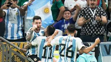 Argentina clasificará como primera de grupo si le gana a Polonia. (Foto: AP)