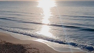 Amanecer en Las Grutas: salió a llevar a sus hijos al colegio y filmó esta maravilla