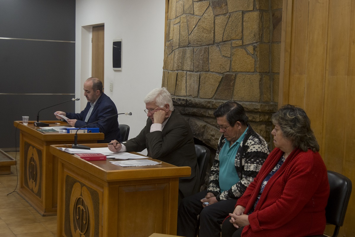 Los padres de Manuel Benitez presenciaron la formulación de cargos. Foto: Marcelo Martinez