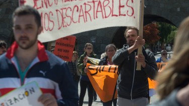 Los residentes reclamaron por los descuentos en los salarios de octubre. Foto: Marcelo Martínez