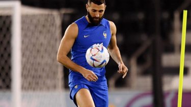 Karim Benzema le ocultó una lesión a los integrantes del cuerpo técnico de la selección de Francia y por ese motivo no jugó el Mundial. Foto:  Gentileza.-