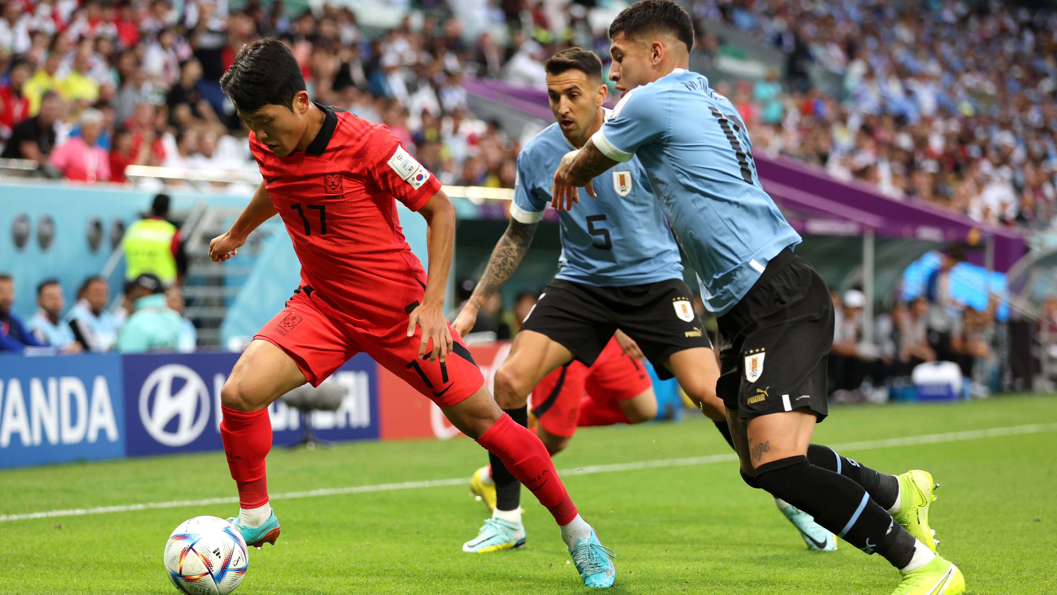 Corea del Sur se la hace difícil a Uruguay en el arranque del Mundial. 