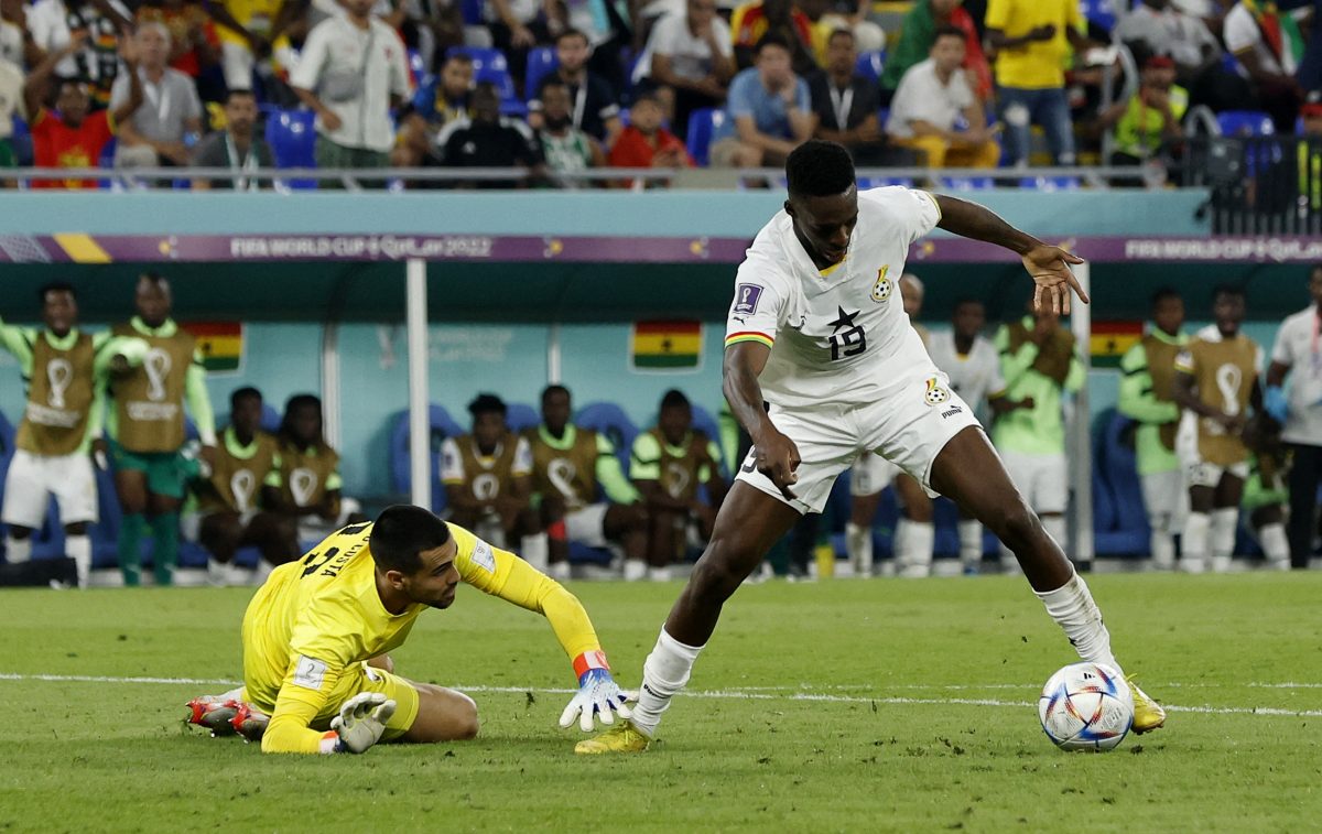Iñaki Williams se resbaló y no pudo marcar el empate para Ghana en la última.