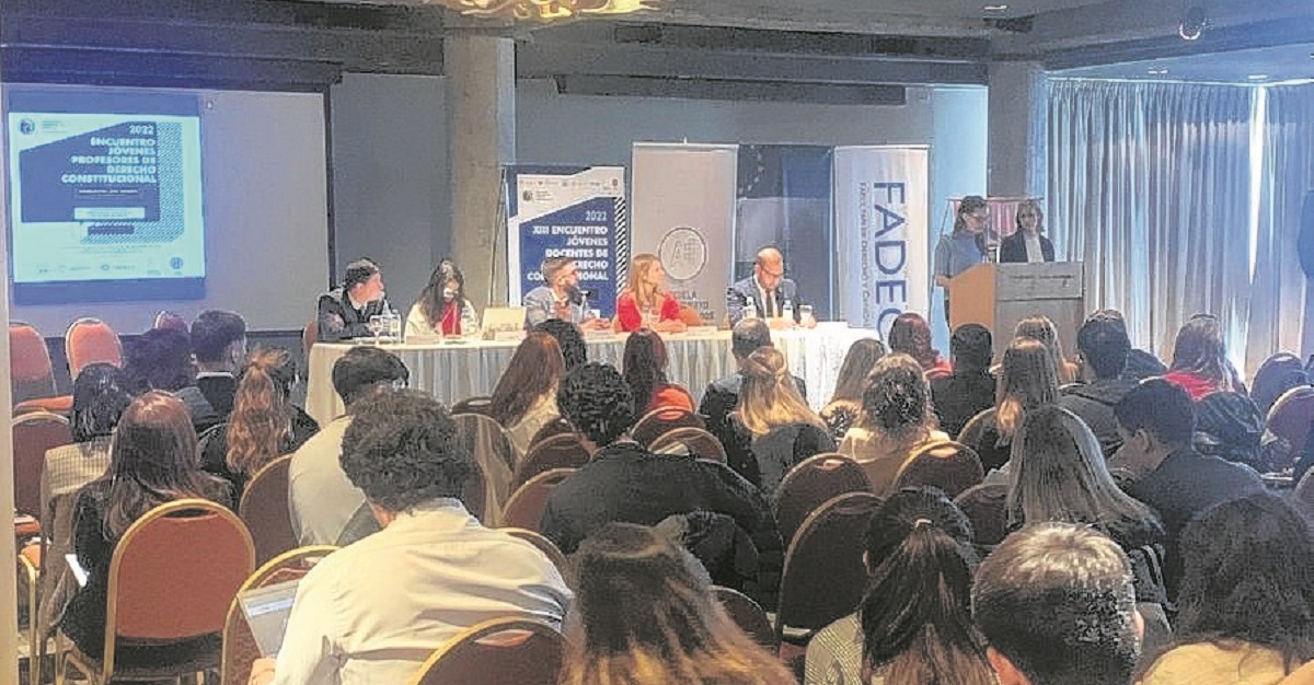  El encuentro en Bariloche reunió a los principales jóvenes profesores de derecho constitucional del país. 
