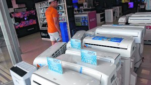 El consumo privado pisó el freno y golpea al Gobierno para las presidenciales del 2023