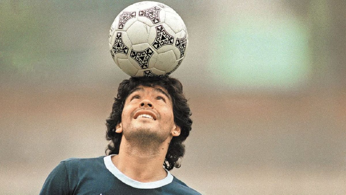 Diego Maradona recibió el Balón de Oro por su actuación en el Mundial de México 1986 y uno honorífico en 1995. 