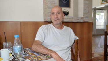 juan Pablo Álvarez Guerrero, el candidato a vicegobernador de Aníbal Tortorierllo por Cambia Río Negro, usó sus redes personales para difundir un video en el que se expresa en contra del oleoducto, por fuera de las estrategias de comunicación de campaña