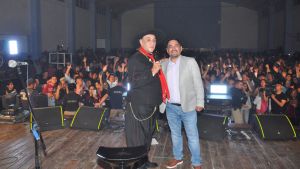 Con su entrega y su carisma el Chaqueño Palavecino conquistó Ramos Mexía