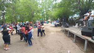 En familia, la comunidad de Ramos Mexía extendió los festejos por el 139 aniversario