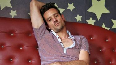 Chano había presentado en redes sociales y plataformas una nueva canción, titulada "Nunca nos fuimos".