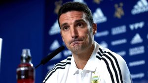 Alarma en la Selección Argentina: Marcos Acuña podría ser baja para Scaloni