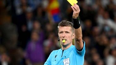 El árbitro italiano Daniele Orsato será el encargado de impartir justicia en el partido clave del sábado.