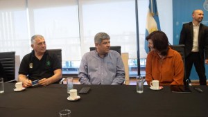 Pablo Moyano le reclamó a Kelly Olmos un bono o suma fija para todos los trabajadores