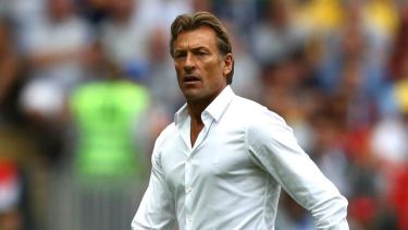 Hervé Renard, entrenador de Arabia Saudita, suma dolores de cabeza antes del debut.
