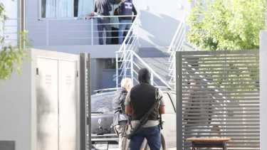 Uno de los domicilios allanados en Río Negro esta mañana fue en la calle Tres Arroyos de Roca.  Foto: Juan Thomes