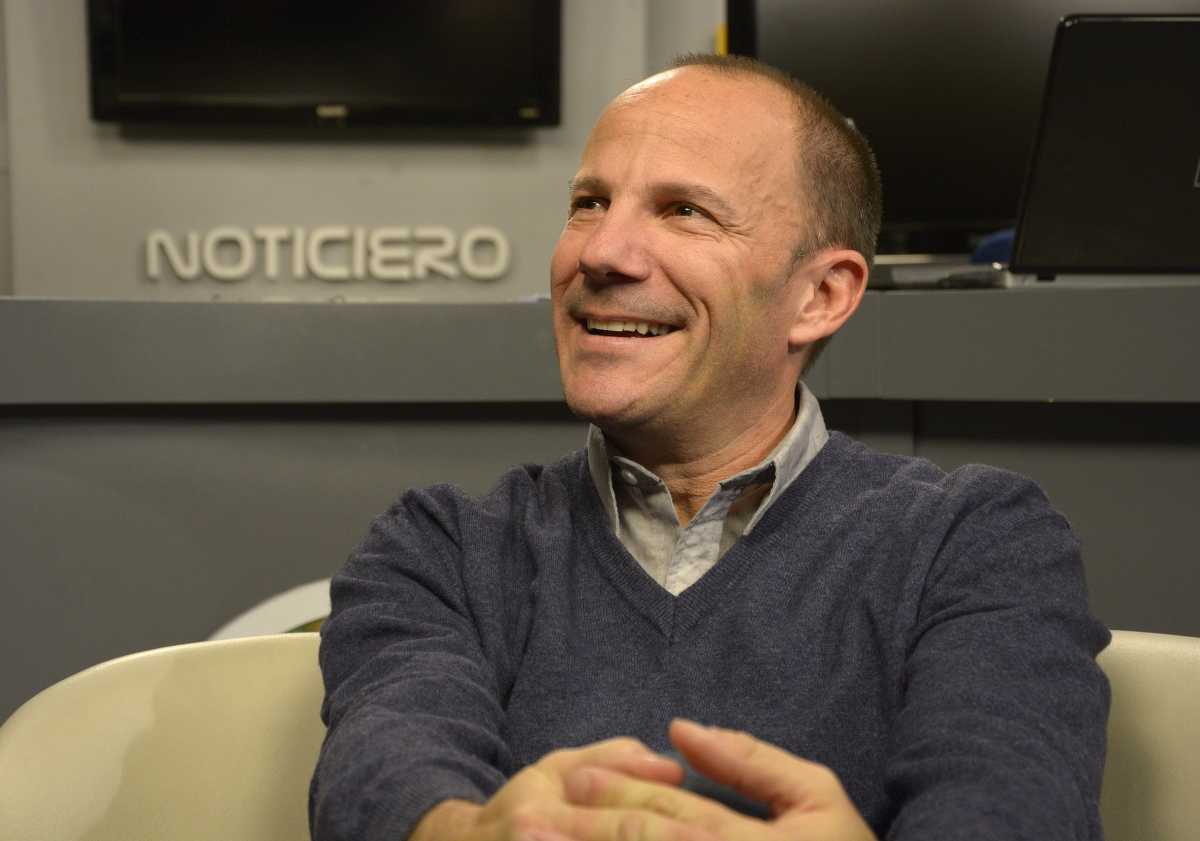 Emiliano Gatti fue separado ayer de su cargo en Canal 10. Foto: archivo