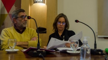 Claudio Romero, junto a la asesora letrada Mercedes Lasmartres. Foto: archivo