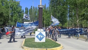 Trabajadores de Transener realizaron un paro y reclaman el pago de zona desfavorable