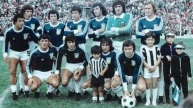 Se cumplen 45 años del histórico amistoso entre la Selección argentina y el Club Cipolletti